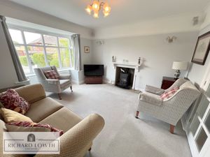 Lounge- click for photo gallery